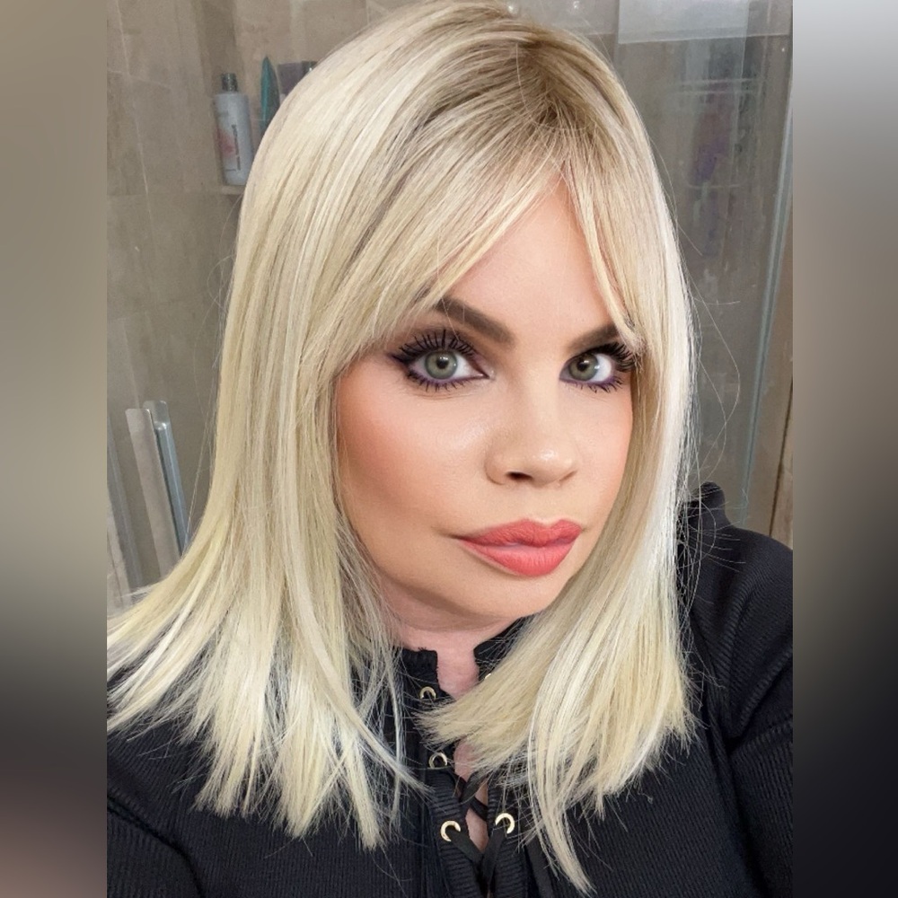 Wigs for every woman Naples Hollywood blonde wig